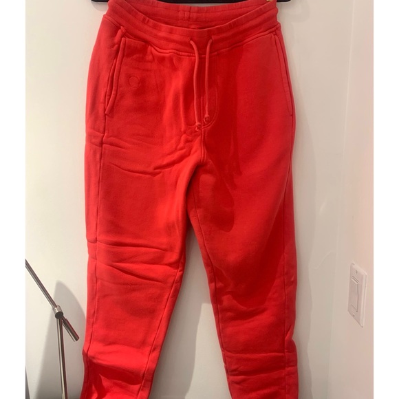 NWT Outdoor Voices Nimbus Sweatpants sz L Color Apple - Picture 5 of 9